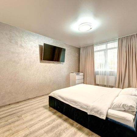 Apartment Voskresenska 18 , Парковые Озера Kijów Zewnętrze zdjęcie