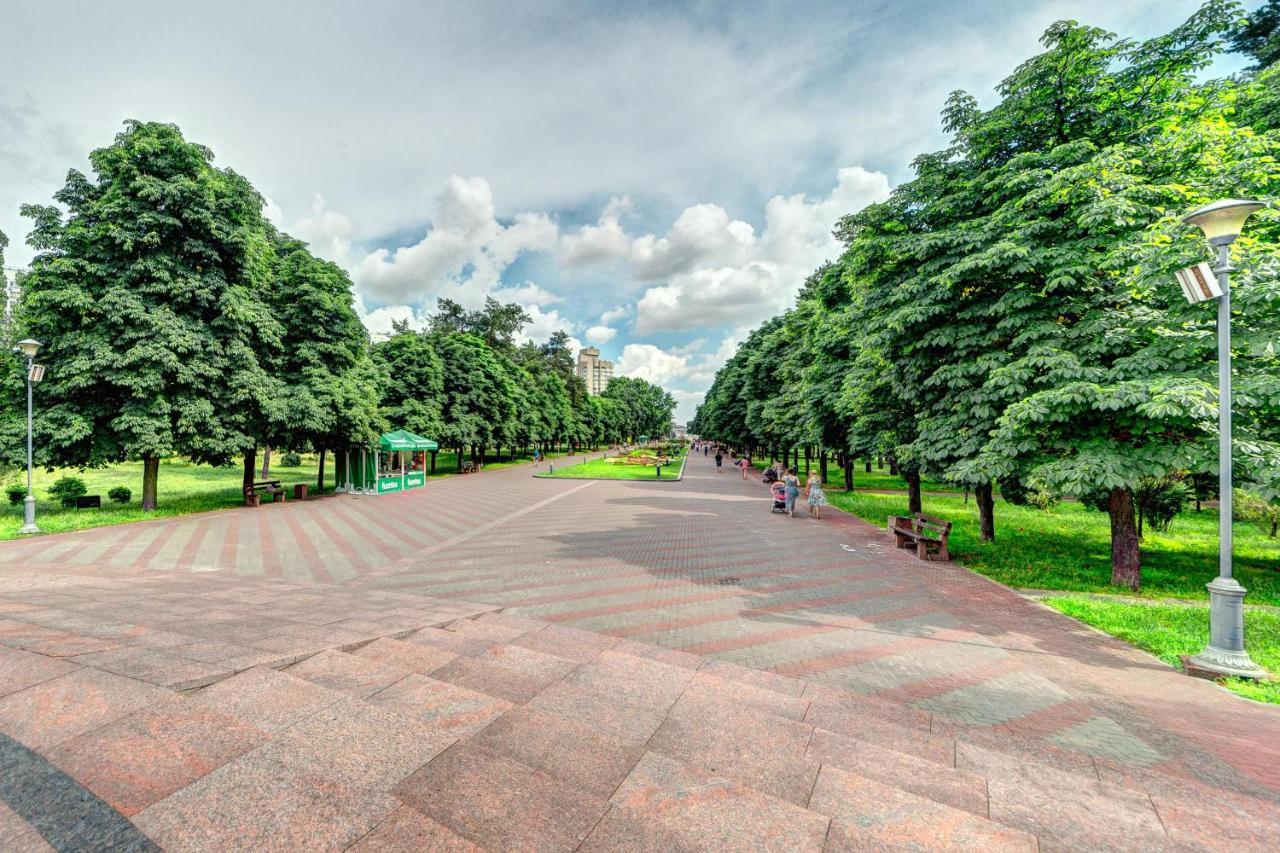 Apartment Voskresenska 18 , Парковые Озера Kijów Zewnętrze zdjęcie