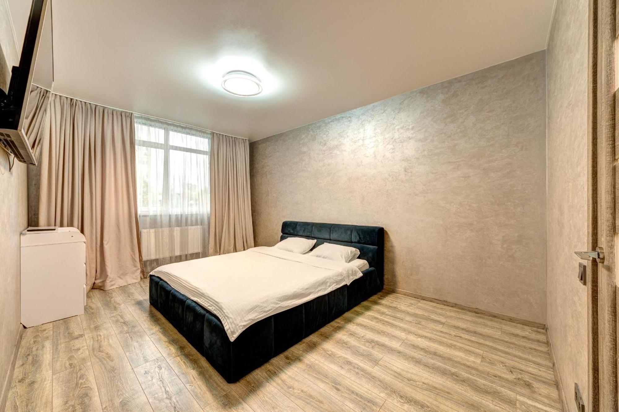 Apartment Voskresenska 18 , Парковые Озера Kijów Pokój zdjęcie