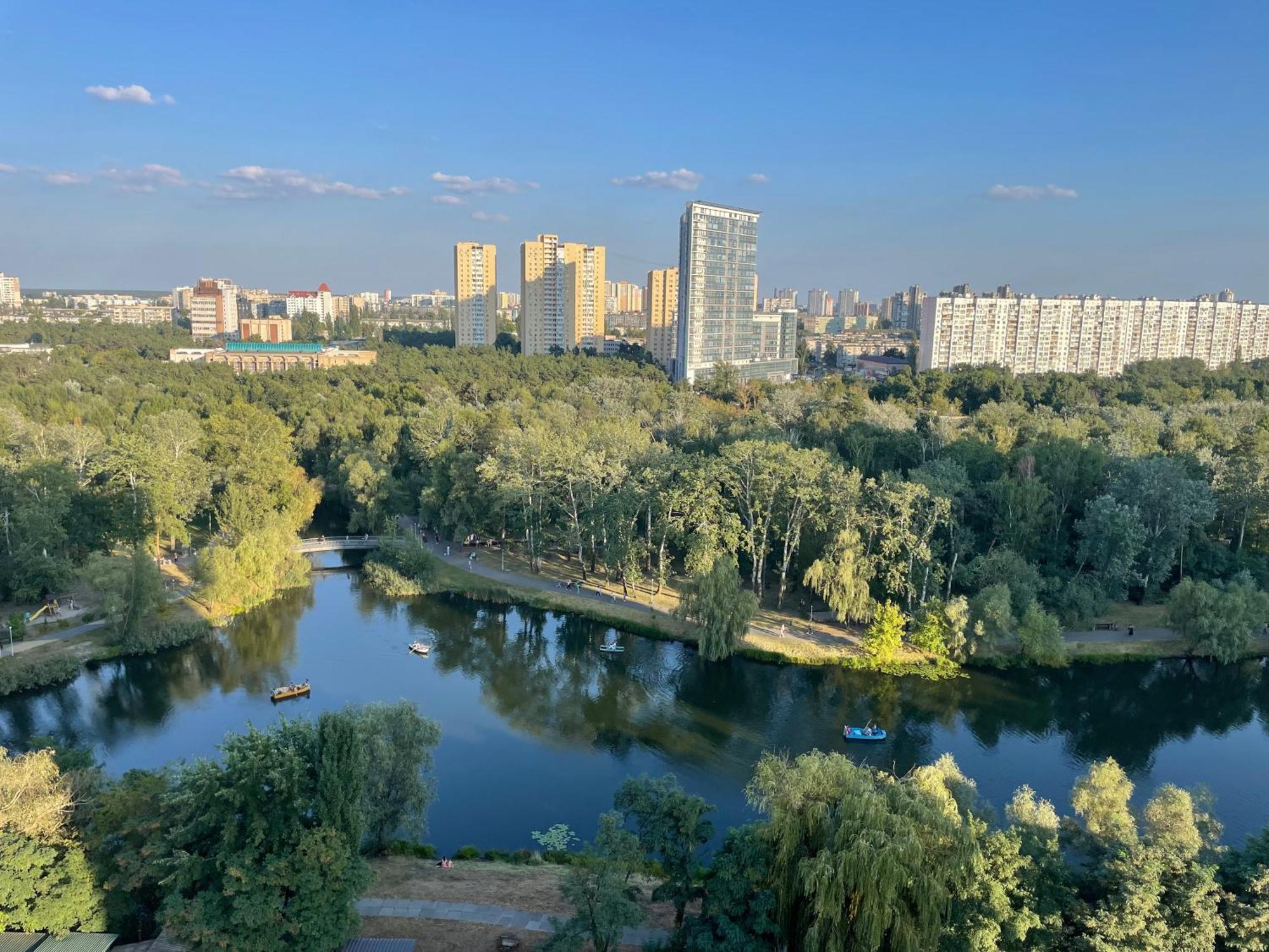 Apartment Voskresenska 18 , Парковые Озера Kijów Pokój zdjęcie