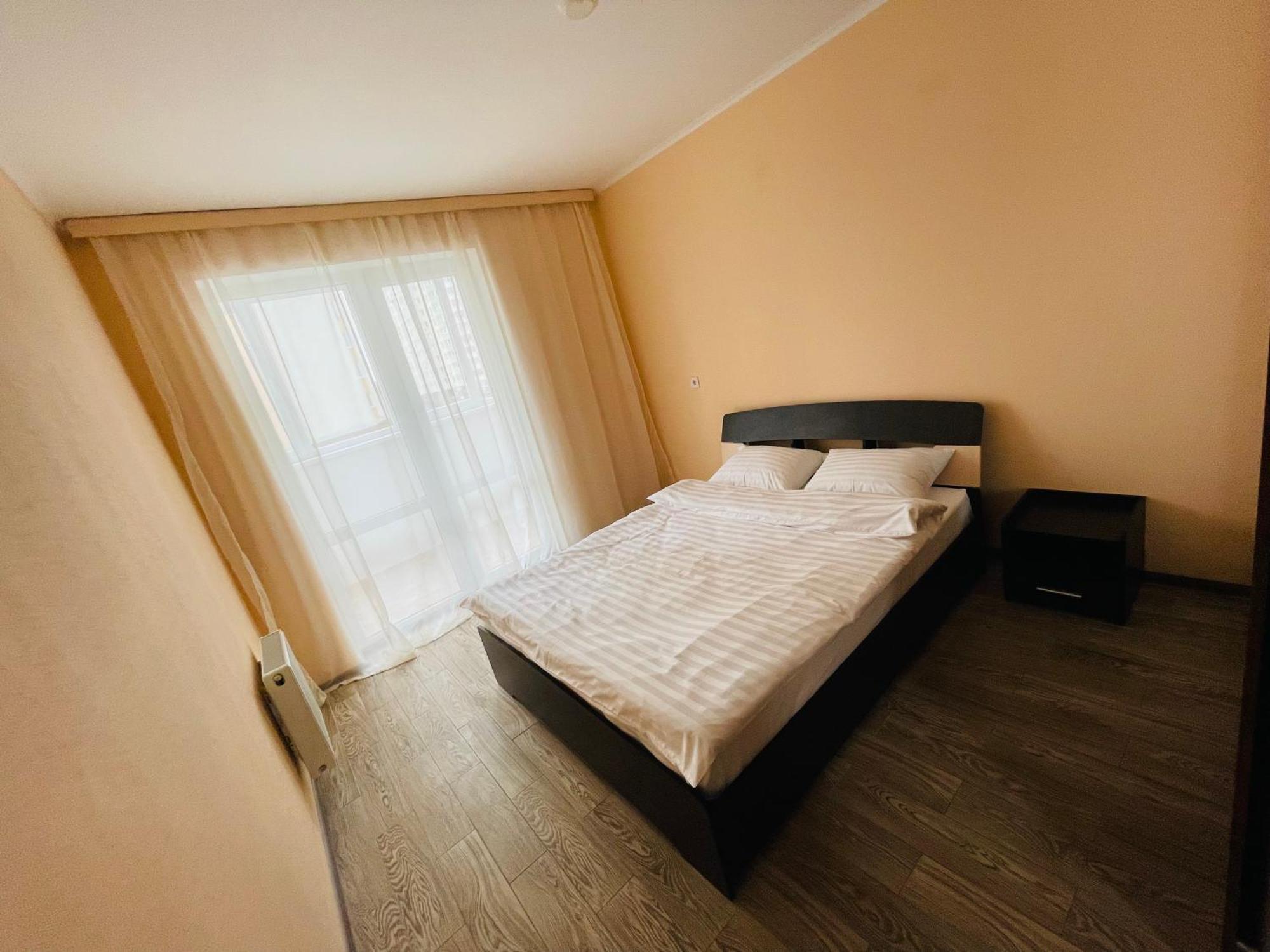 Apartment Voskresenska 18 , Парковые Озера Kijów Pokój zdjęcie